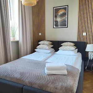 Day & Night By Cooee Apartament Warszawa