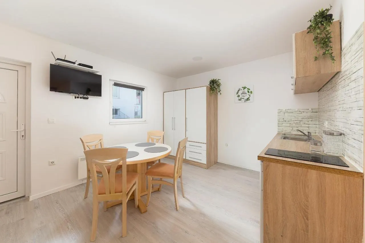 Apartments Berni Λιουμπλιάνα